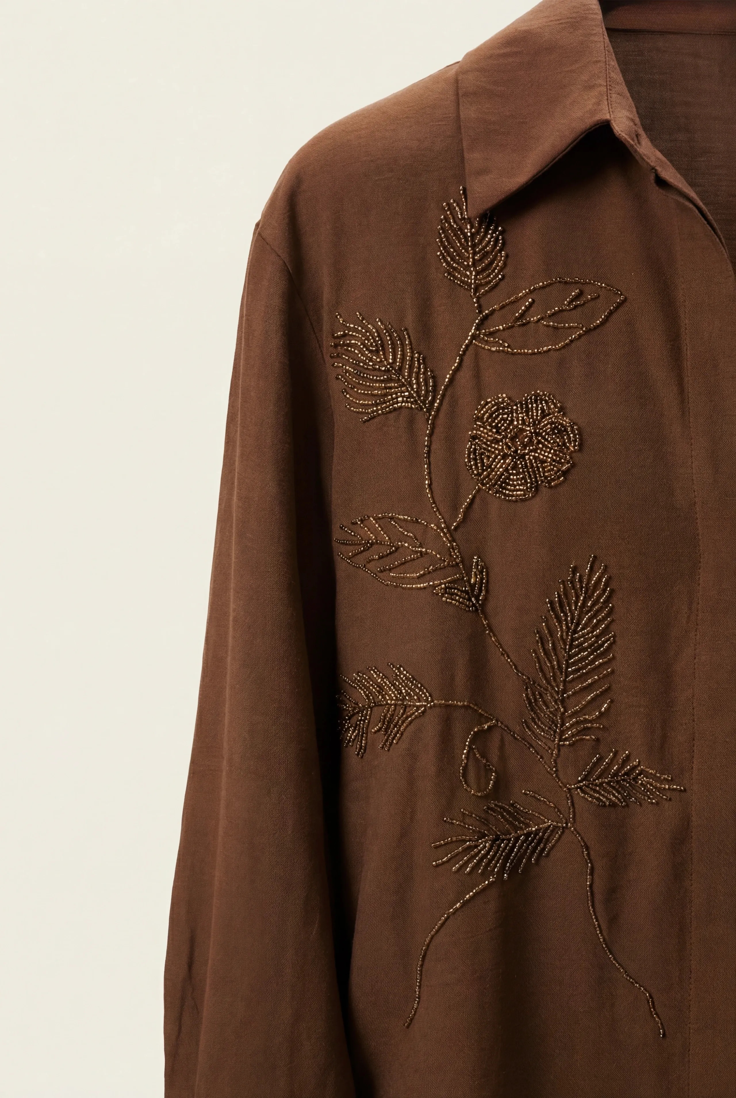 Wyszywany koralikami komplet z bawełny organicznej w brązowym kolorze - zdjęcie 4 - Miss Leisure